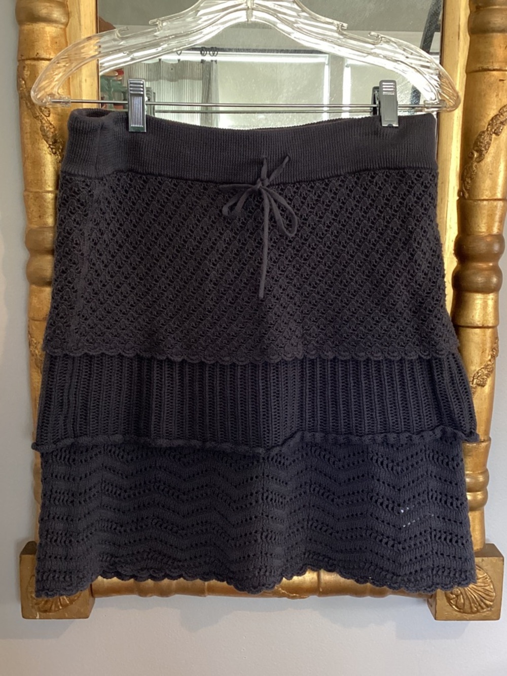 Athleta gray knitted mini skirt.  M